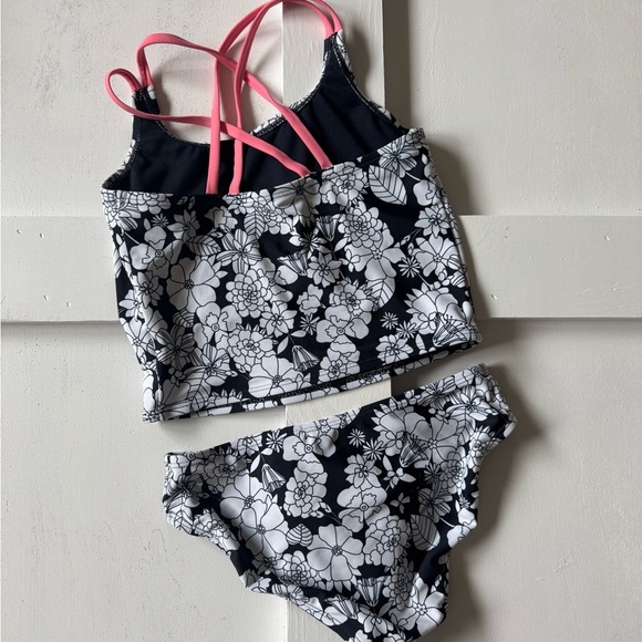 GAP Black and White Bikinis with Floral Design - Picture 2 of 2